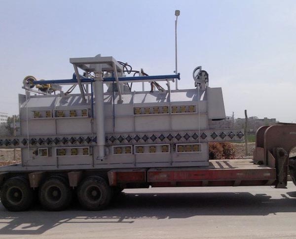 60多噸的日本高速沖床搬遷展示