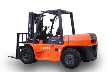 6噸合叉內柴油叉車租賃展示