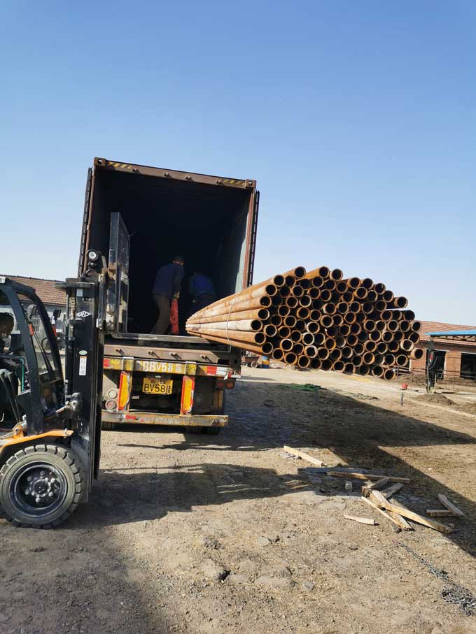 青島架管裝箱設(shè)備搬運安裝